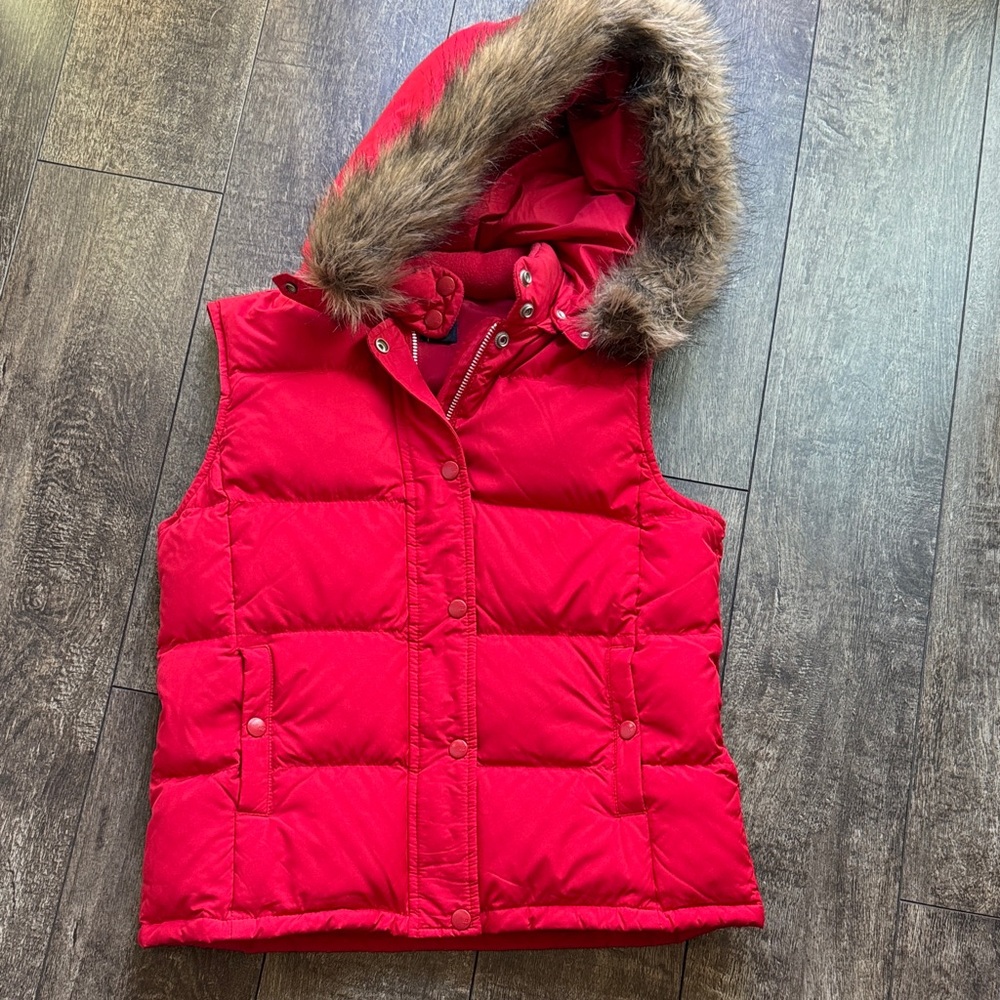 Vintage GAP Red Puffer Vest with Faux Fur Trim